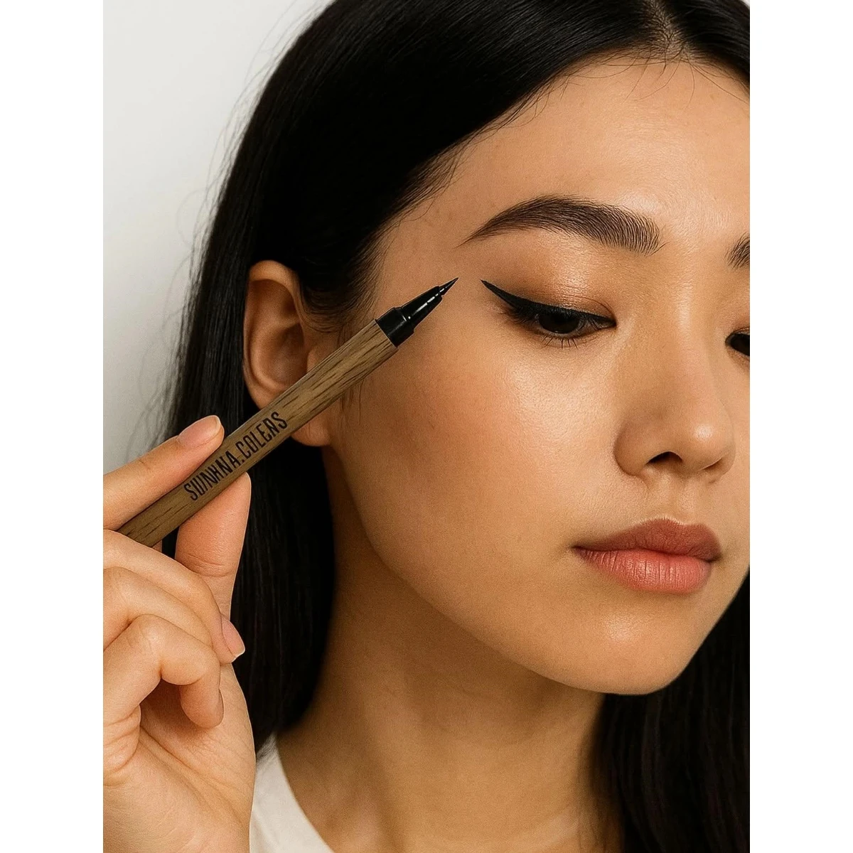 black liquid eyeliner
